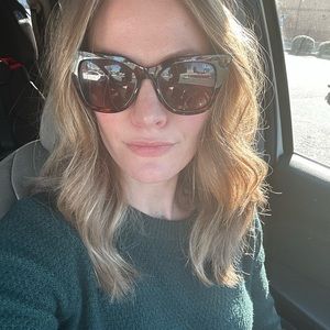 Meet your Posher, Erica.